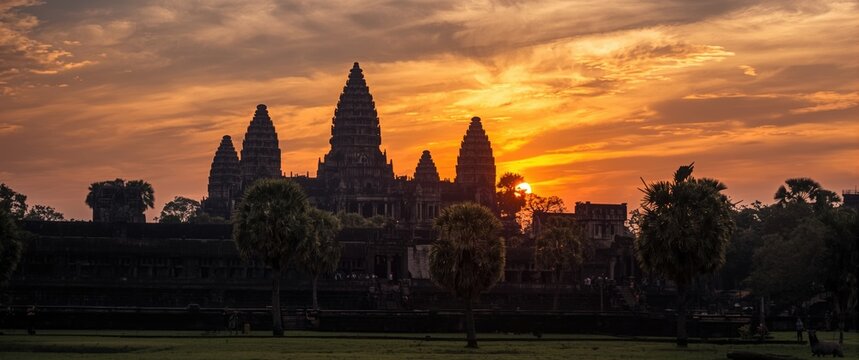 Ancient Khmer city in Siem Reap: Pre Rup, Eastern Mebon, and the Hindu pyramid of Angkor Wat