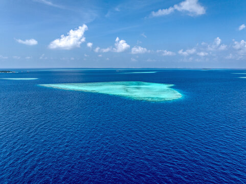  Sandbank experience in Gaafu Dhaalu Atoll, Maguhdhuvaa Island, Maldives