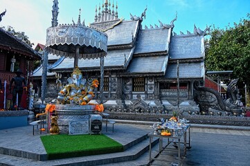 Ganesha-Skulpur am Silbertempel von Chian Mai (Nordthailand)