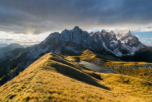 Blick vom Cima del Lago zum Cima della Vezzana und Cimon della Pala, Passo Rolle, Trentino - Alto Adige, Italien