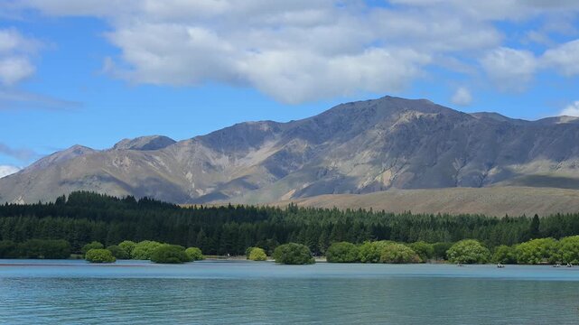 Berge unter bew&ouml;lktem Himmel, Lake Tekapo, Tekapo, Canterbury, S&uuml;dinsel, Neuseeland, Ozeanien