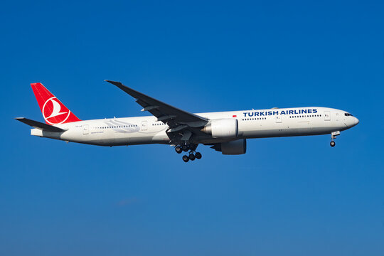 PRAGUE, CZECH REPUBLIC &ndash; JANUARY 20, 2026: Breaking news. Turkish Airlines Boeing 777 (TC-JJI) landing today carrying the FC Barcelona football team.