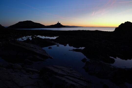 Sunrise on Mumbles lighthouse