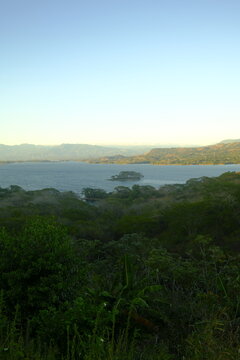 Lake Suchitl&aacute;n, El Salvador 