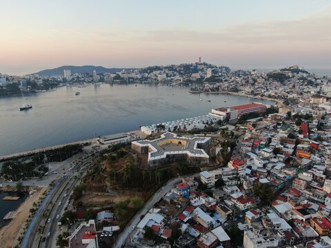 vista a&eacute;rea de la Bah&iacute;a de Acapulco