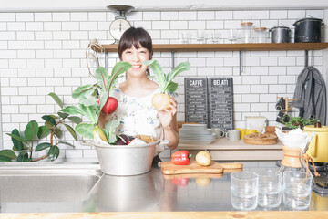 野菜と女性