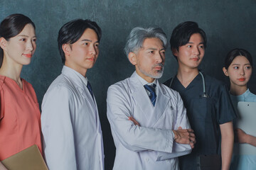 プロフェッショナルな医療チームのポートレート
