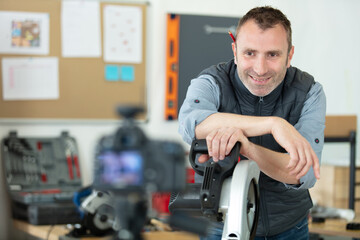 diy blogger recording video of woorworking