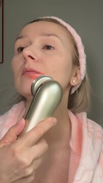 Portable Cosmetic Facial Skin Care Device