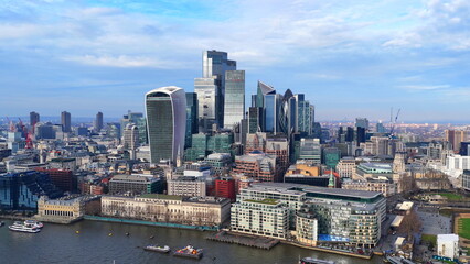 Obraz premium City of London Financial District – Modern Skyscrapers and Urban Skyline