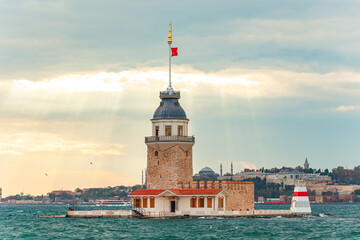 Fototapeta premium Maiden's Tower (or Kız Kulesi) against the dramatic sky.
