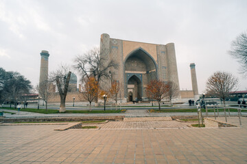 Obraz premium Bibi-Khanym Mosque in Samarkand, Uzbekistan - 1 oct 2025
