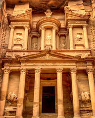 Obraz premium Jordan Petra temple front view