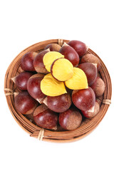 Obraz premium Fresh Red Chestnuts in Wooden Basket, Jianou Fujian