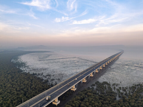 Aerial view of the Shri Atal Bihari Vajpayee Trans Harbour Link stretching over the sea, connecting Mumbai to the mainland, Mumbai, Maharashtra, India.