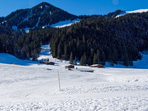 Around Spitzingsee in the Bavarian Alps. Valepp hiking trail. Ch&acirc;let Hasen Alm and Hiking trail to Gr&uuml;nsee. Skiing on the slopes of Stolzeneck, Rotkopf and Rosskopf
