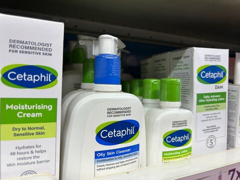 Cetaphil: Dermatologist-Trusted Skincare, Gentle Cleanser, Sensitive Skin Formula, Hydrating Moisturisers, Daily Face Care & Non-Irritating Dermatological Products