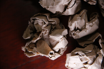 Making ball using recycle paper