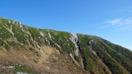Obraz premium Kisokomagatake in Fall: A Mountain Adventure at the Central Alps Senjojiki Cirque, Nagano, Japan
