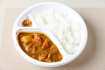 カレー弁当  持ち帰りカレー