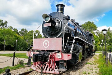 Obraz premium A steam locomotive in the Chinese Eastern Railway History and Culture Square in Zhalantun City, Hulunbuir, Inner Mongolia Autonomous Region, China.