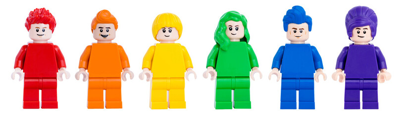 Fototapeta premium Dortmund - Deutschland 22. Januar 2026 Lego Minifiguren in den Regenbogenfarben