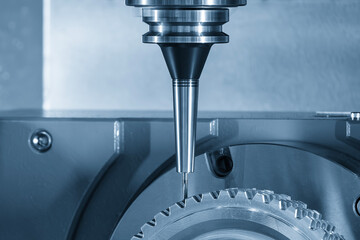 5 Axis CNC Milling Machine Cutting Metal Gear with Ball Nose End Mill