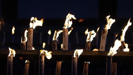 たくさんのロウソク