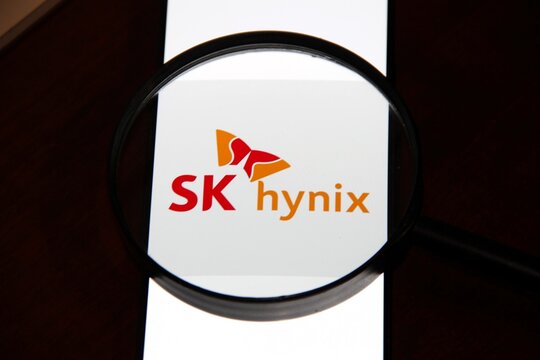 SK Hynix - Empresa de semicondutores da Coreia do Sul. Fundada em 1983 como Hyundai Electronics, por&eacute;m em mar&ccedil;o de 2001 a empresa se tornou independente. 
