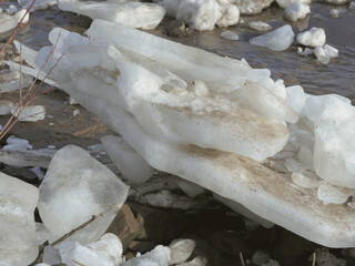 Drift ice on the Elbe in January © Klaus Schulz