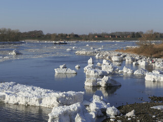 Drift ice on the Elbe in January © Klaus Schulz