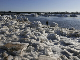 Drift ice on the Elbe in January © Klaus Schulz
