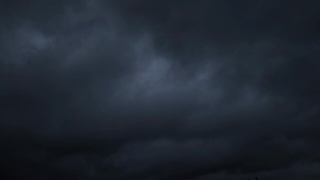 The sky is near to be completely dark