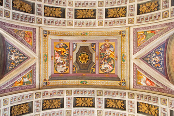 Naklejka premium Cremona - The ceiling fresco with the Old testament scenes in Chiesa di Santa Rita by Giulio Campi (1547).