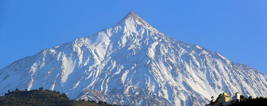 Pico del Teide mit Schnee im Winter, Insel Teneriffa, Kanaren, Spanien, Panorama 