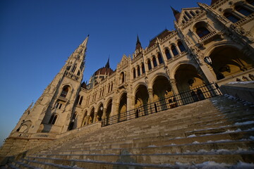 Fototapeta premium Evening at the Hungarian Parliament Building