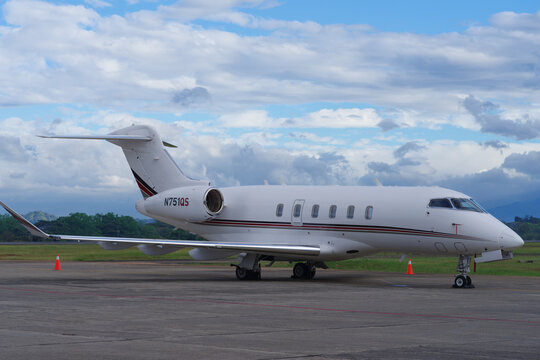 Bombardier Challenger 350 (N751QS) operated by NetJets parked at Enrique Malek International Airport, David, Panama, January 1, 2026.