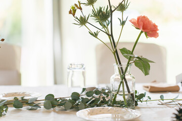 空の庭ウエディング 披露宴テーブルの装花