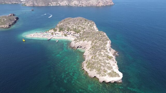 Isla de Plata - Parque Nacional Mochima - Venezuela