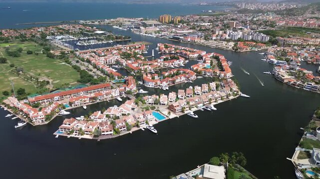Complejo Turistico El Morro - Lecher&iacute;a - Venezuela 