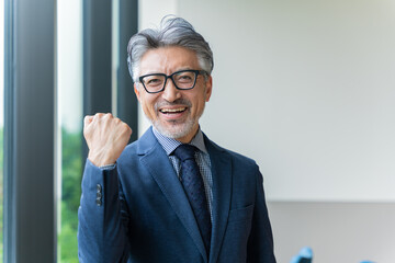 ビジネスマン・シニア男性