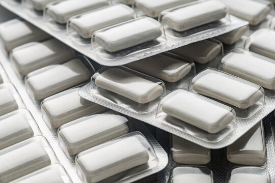 Chewing gum for smoking in a blister pack