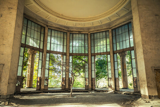 Abandoned rotunda of the Metallurg Sanatorium in Tskaltubo, Georgia