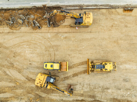 chantier de terrassement, engins de chantiers 