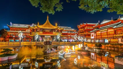 Fototapeten Shanghai Huxinting Teahouse in Yuyuan garden in Shanghai, China.  © tawatchai1990