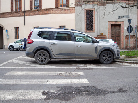 Dacia Jogger crossover wagon silver metallic TCe 110 2022 model year parked on city street side