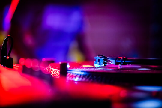DJ Vinil