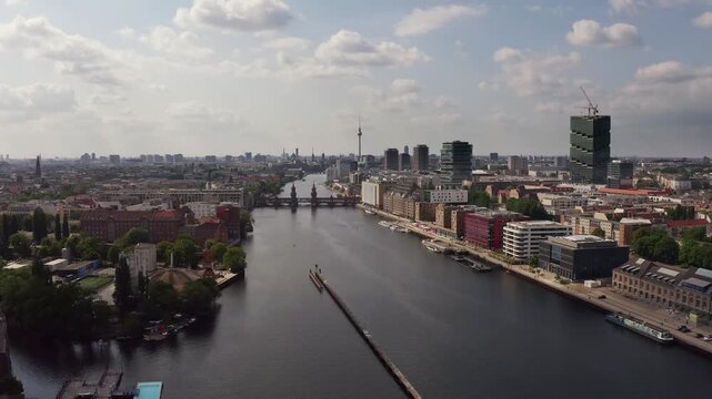 Berlin, Anblick von Ostseite, Oberbaumbr&uuml;cke