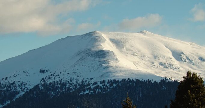 Bergspitze in Alpen, &Ouml;sterreich.