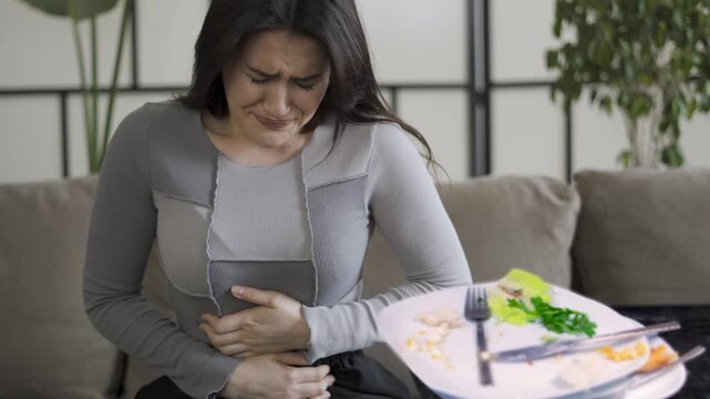 woman have food poisoning